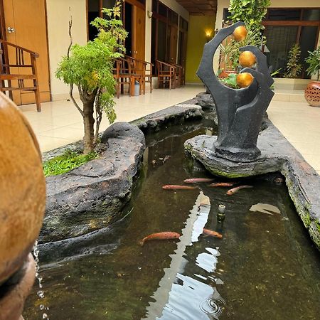 Hotel Priangan Cirebon Luaran gambar