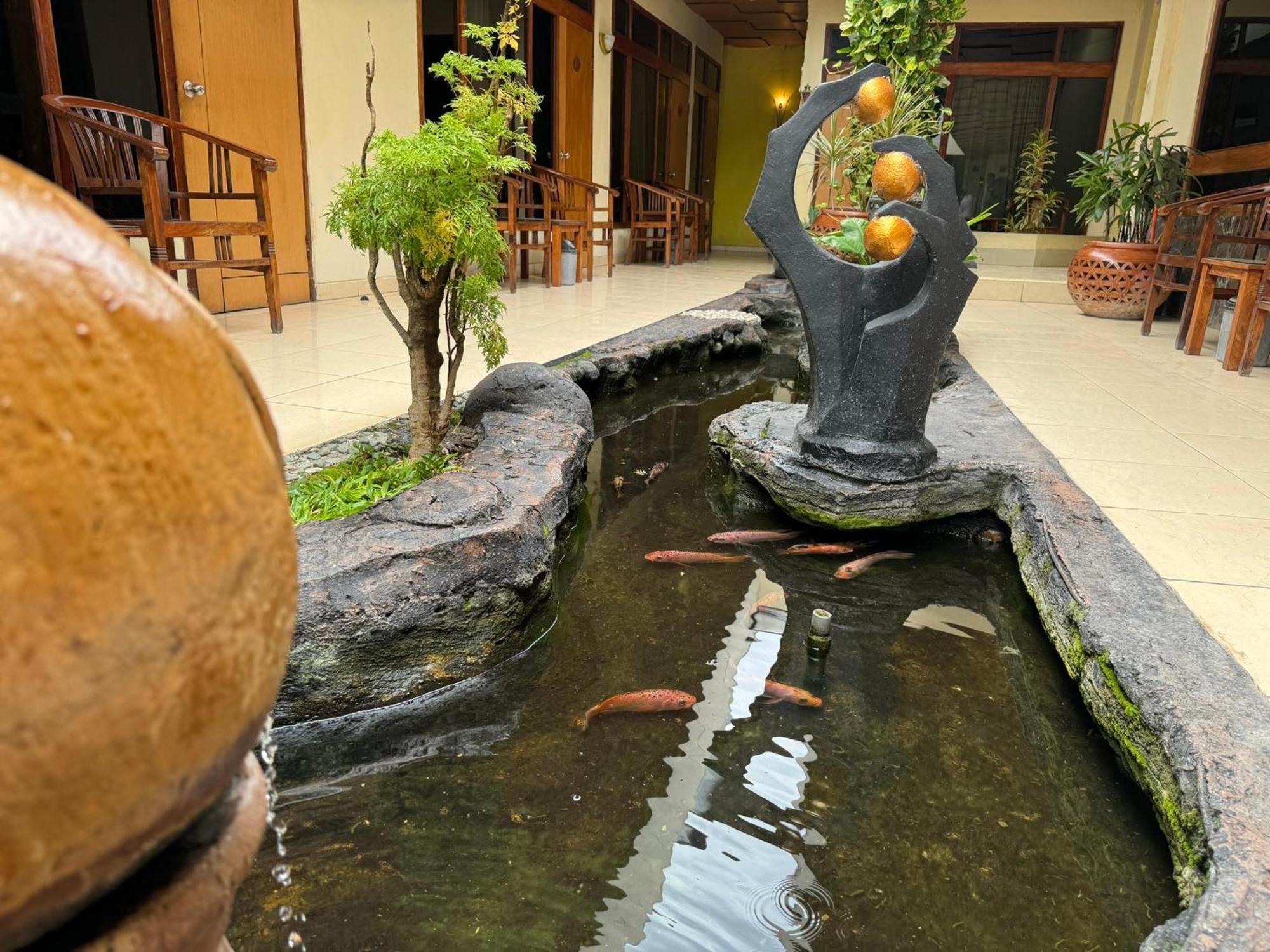 Hotel Priangan Cirebon Luaran gambar