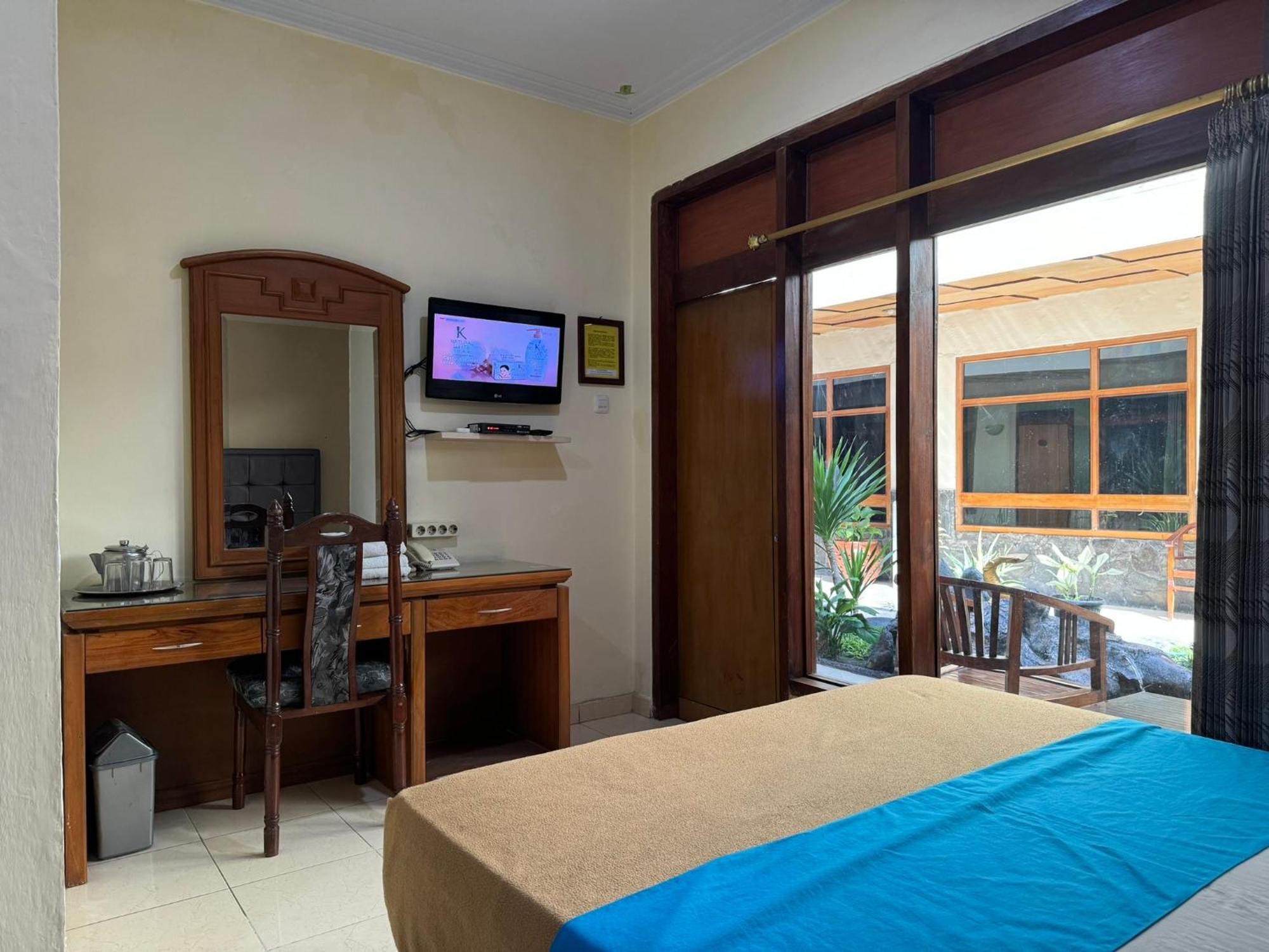 Hotel Priangan Cirebon Luaran gambar