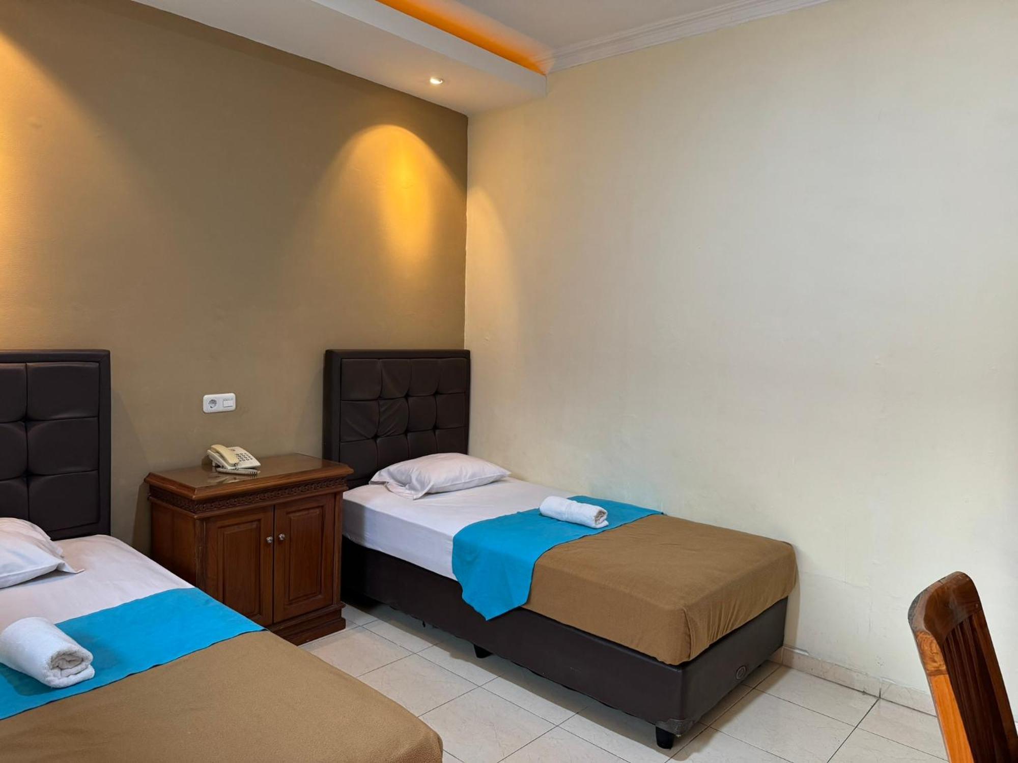 Hotel Priangan Cirebon Luaran gambar