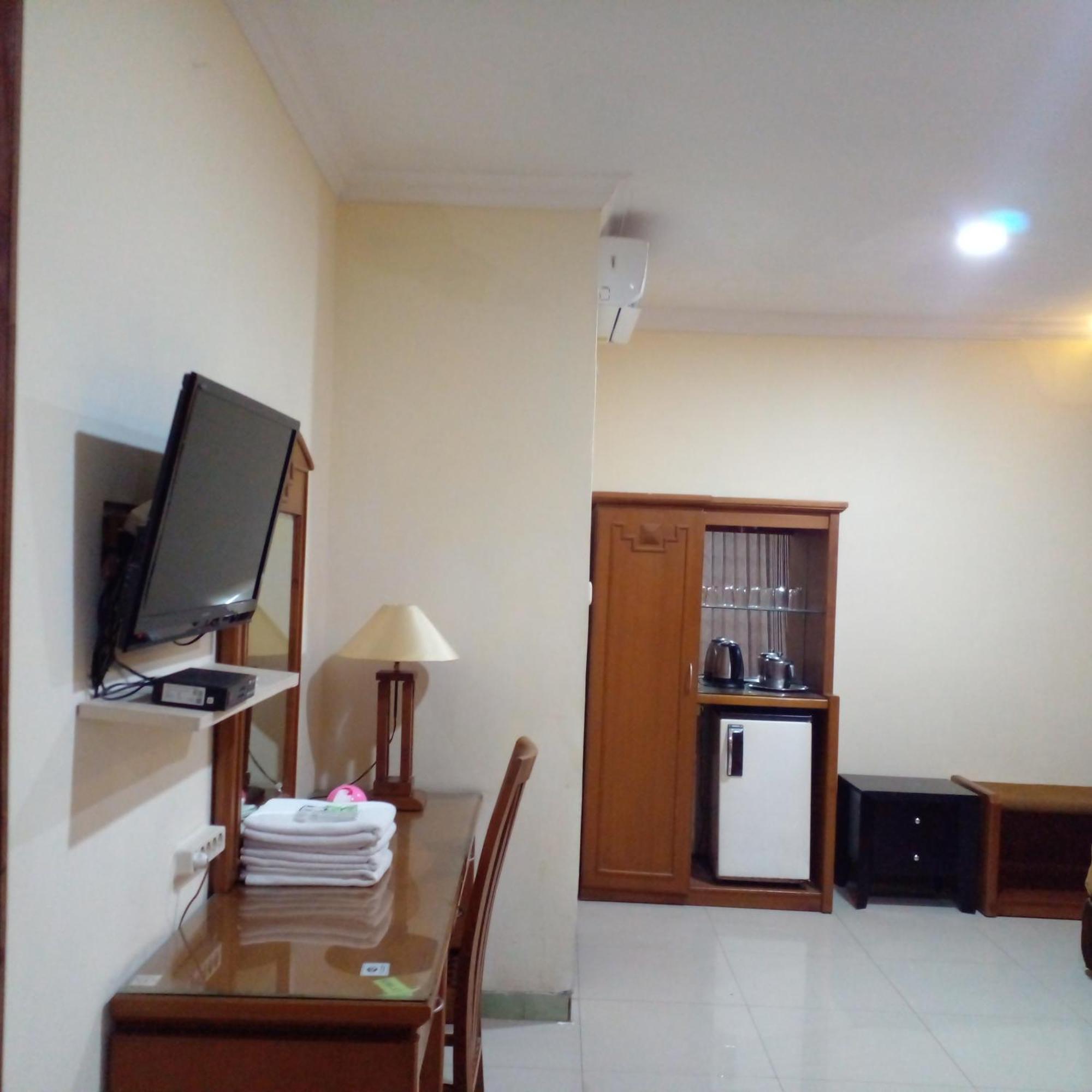 Hotel Priangan Cirebon Luaran gambar