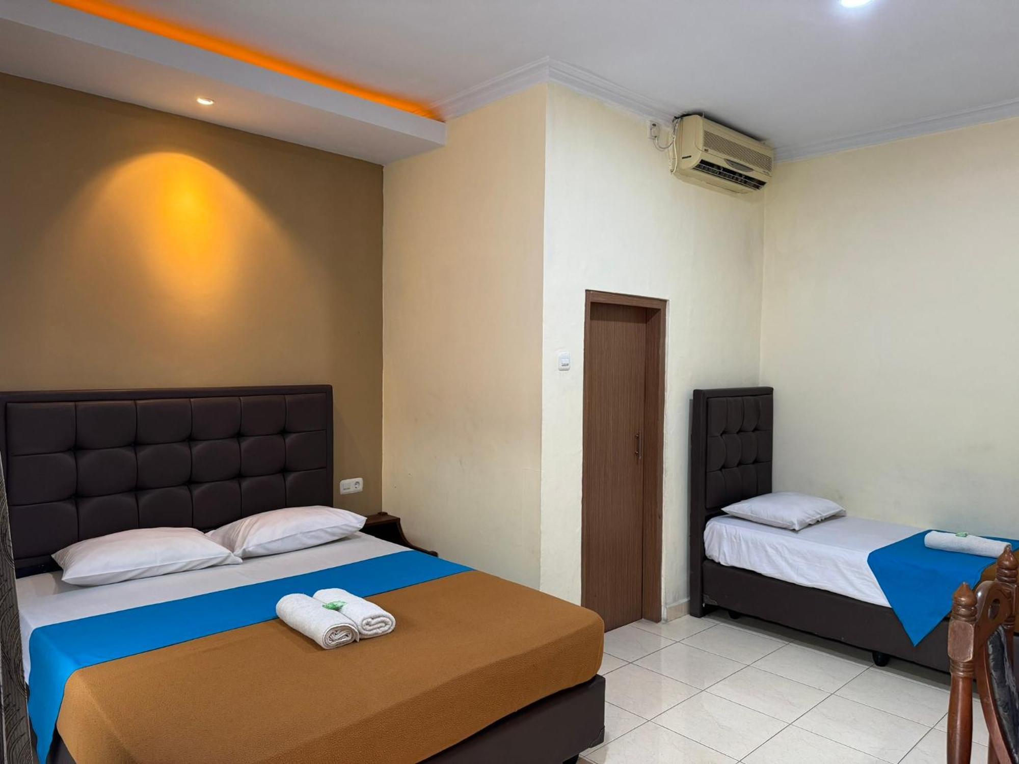 Hotel Priangan Cirebon Luaran gambar