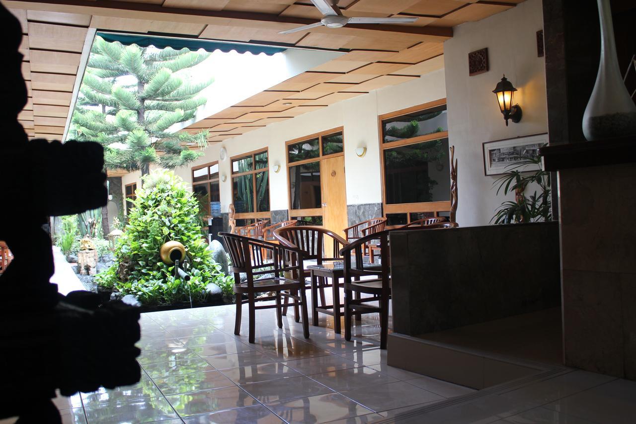 Hotel Priangan Cirebon Luaran gambar