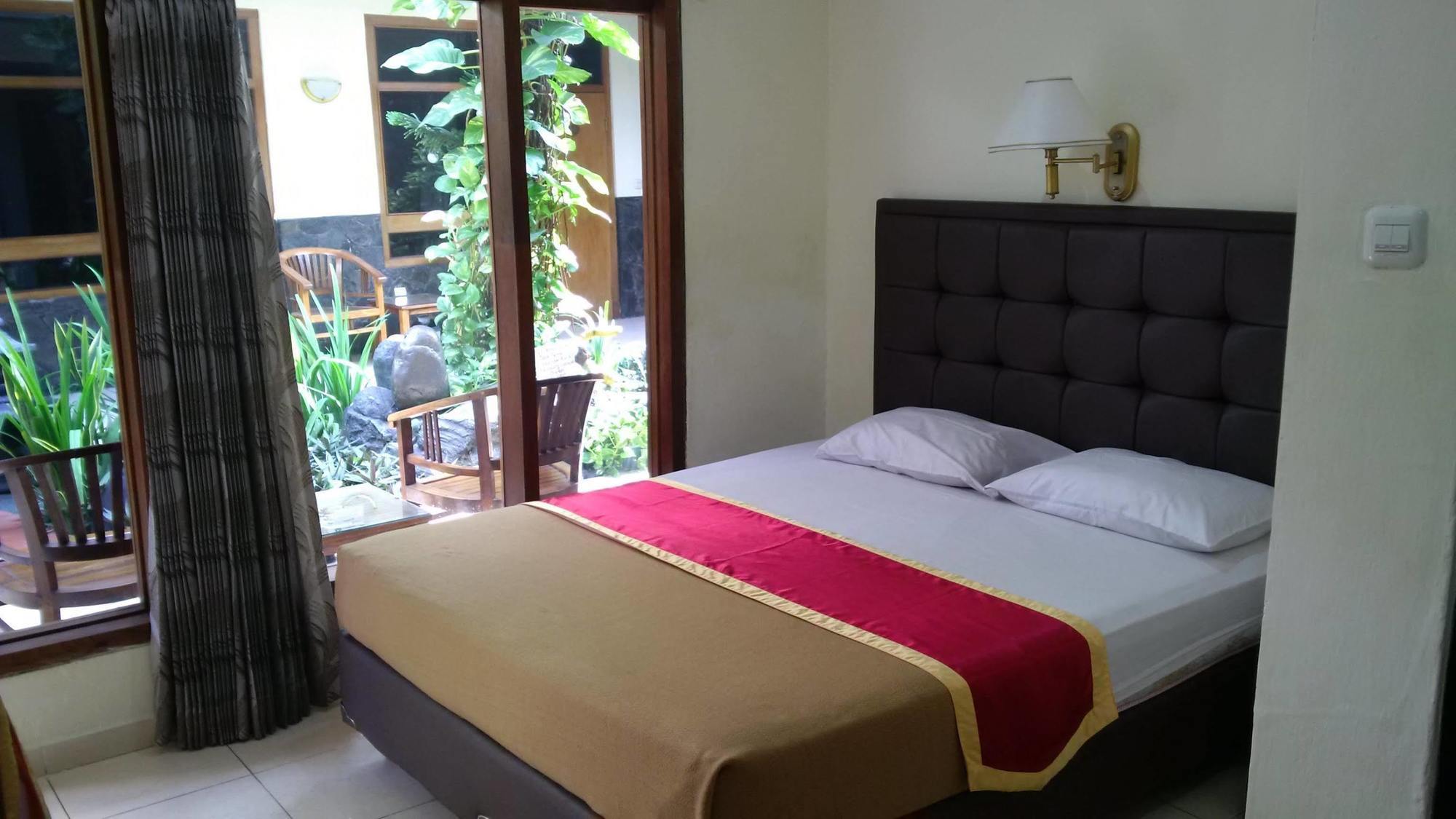 Hotel Priangan Cirebon Luaran gambar